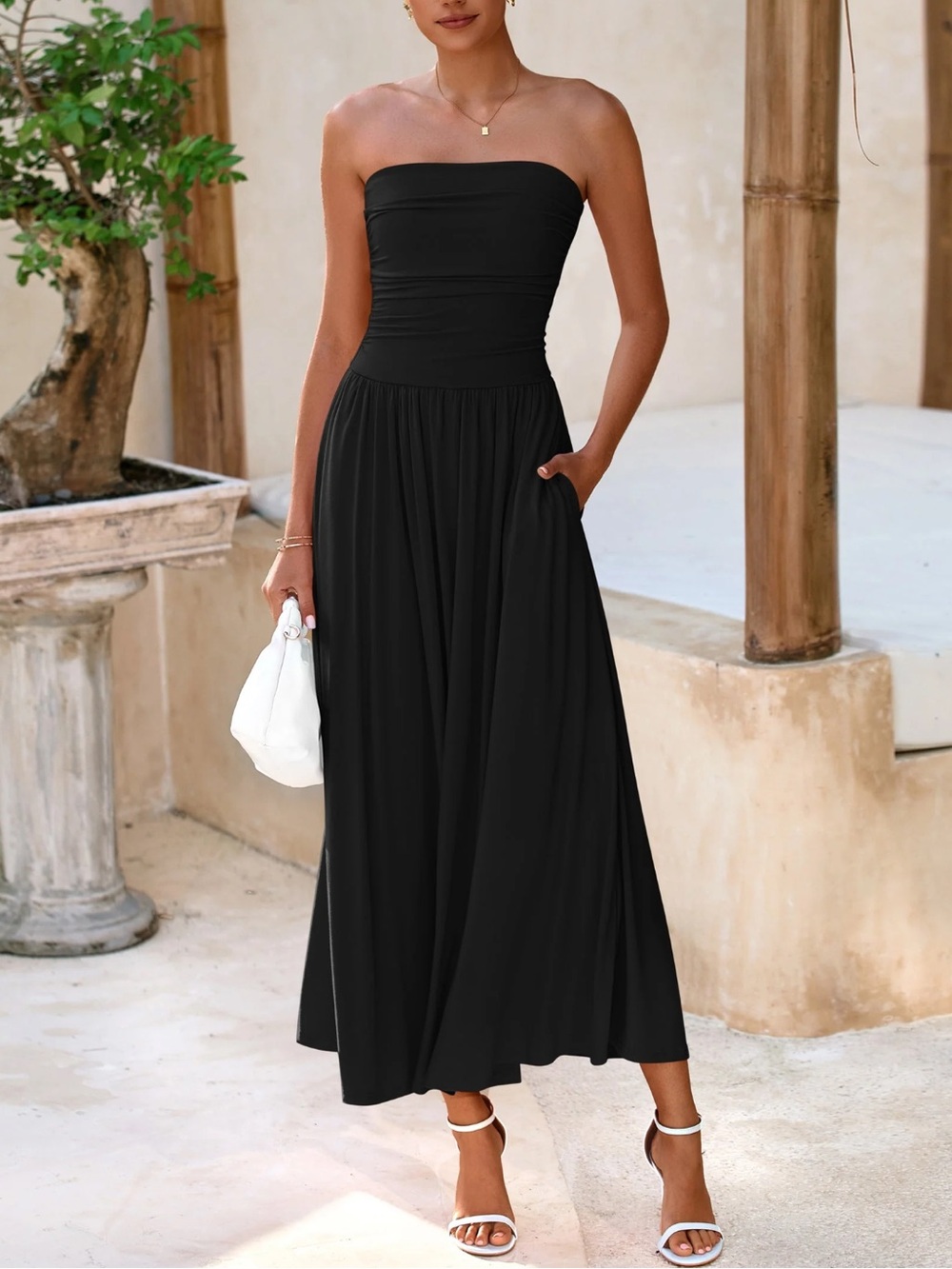 Sleek Strapless Black Maxi Dress with pockets‎ Size Small